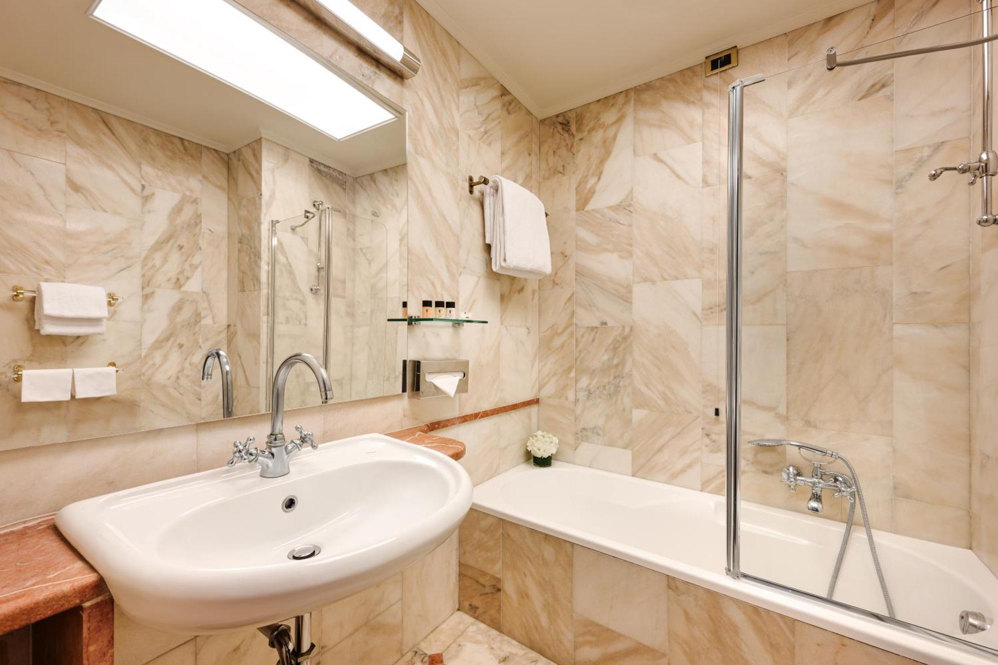 Classic Double or Twin Room