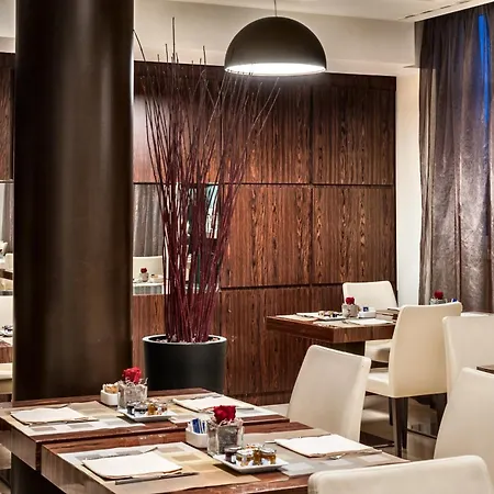 Crowne Plaza Milan City By Ihg-2